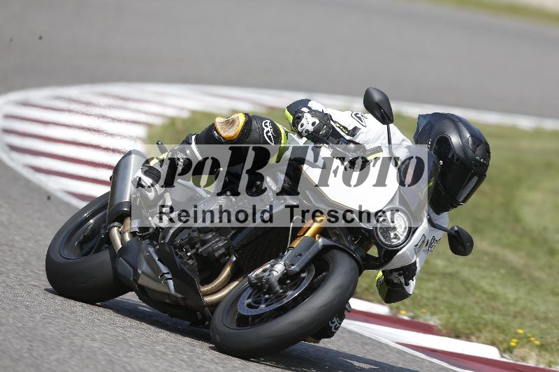 Archiv-2025/49 26.08.2025 Cornu Master School ADR/blau-bleu/0-3